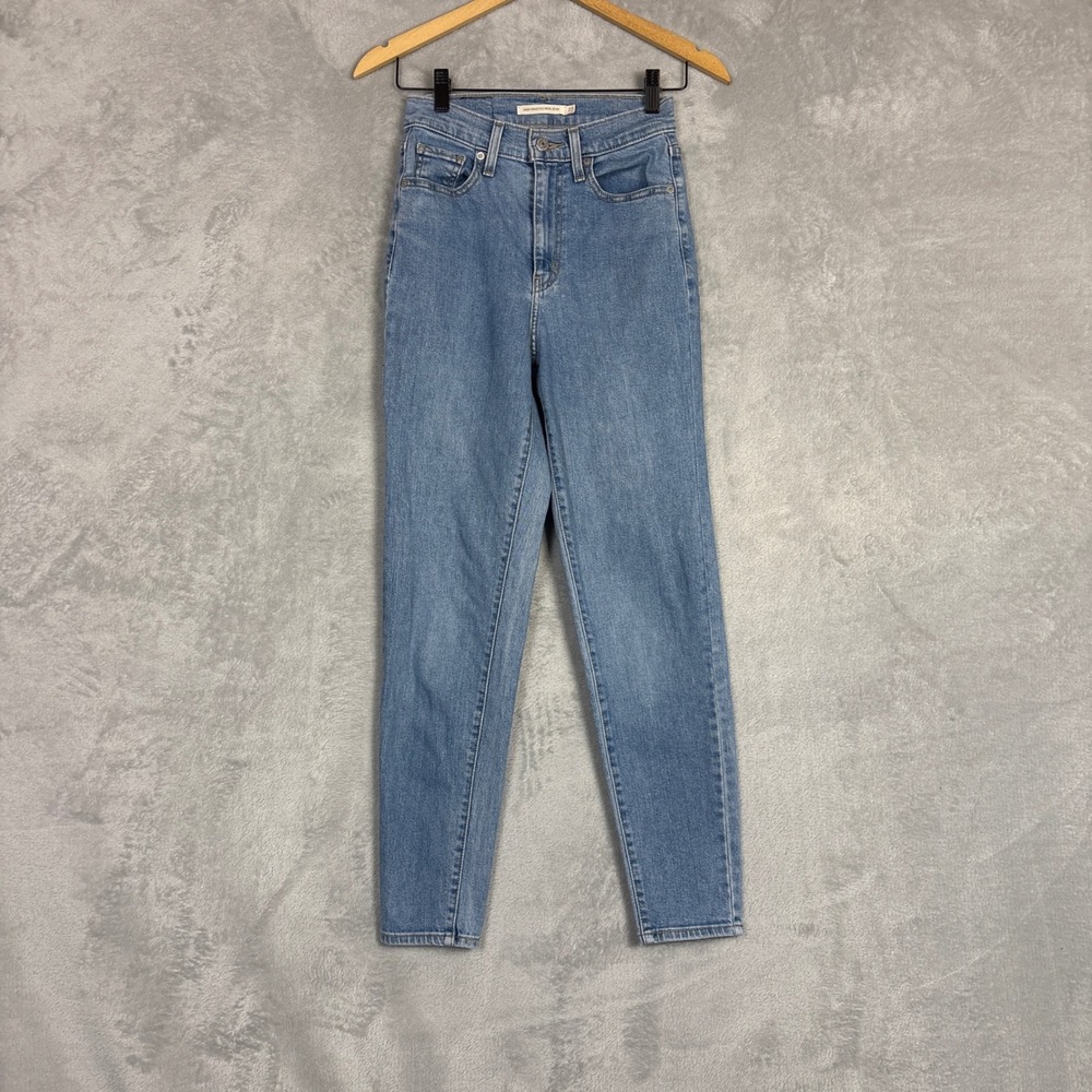 Levis High Waisted Mom Jeans Medium Wash Blue Tapered Leg Size 25 0926